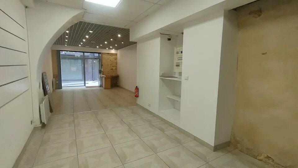 Commerce de détail dans Bagnols-sur-Cèze à louer - Photo intérieure - Image 3 de 5