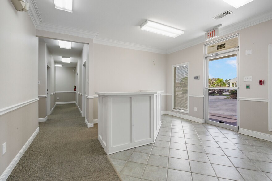 294 Thames Ave, Bay Saint Louis, MS à vendre - Photo du bâtiment - Image 3 de 12