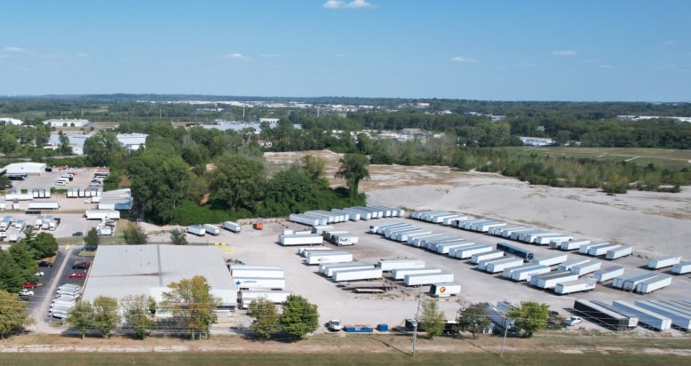 4601-4608 Crossroads Industrial Dr, Bridgeton, MO for lease - Aerial - Image 2 of 11