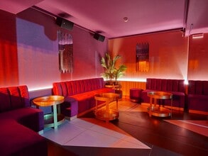 Retail in Madrid, Madrid for lease Interior Photo- Image 2 of 8