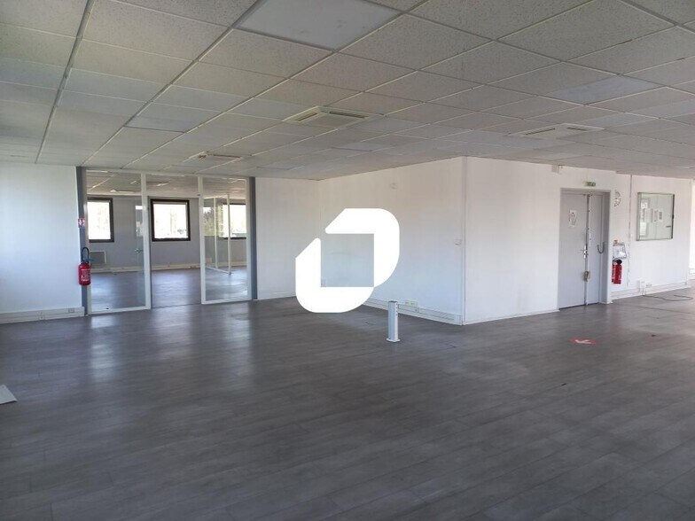 Office in Marcq-en-Baroeul for sale - Interior Photo - Image 2 of 6