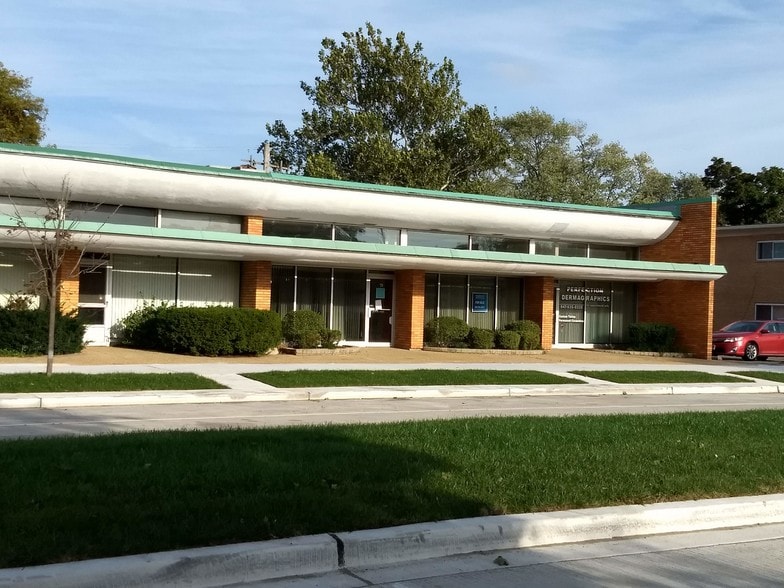 69-73 N Broadway St, Des Plaines, IL for lease - Building Photo - Image 2 of 15