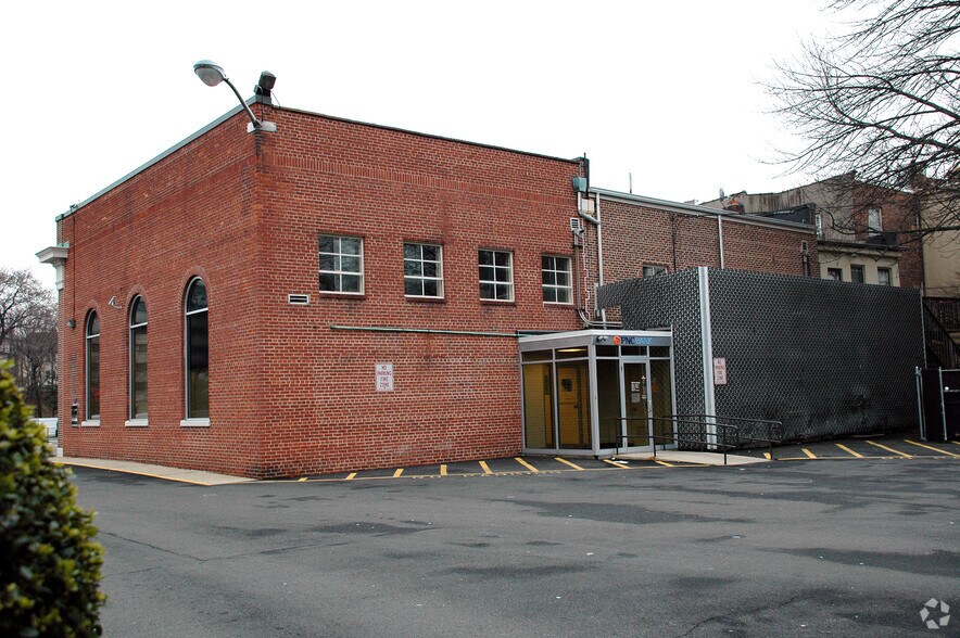 424-426 Broad St, Bloomfield, NJ à vendre - Photo du bâtiment - Image 2 de 7