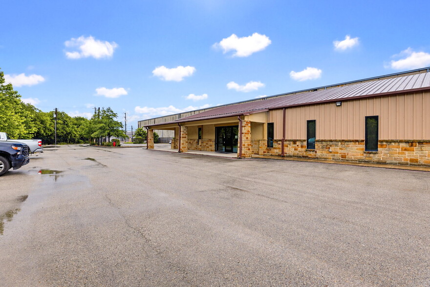 11550 N North Loop Rd, San Antonio, TX à vendre - Photo du bâtiment - Image 2 de 34