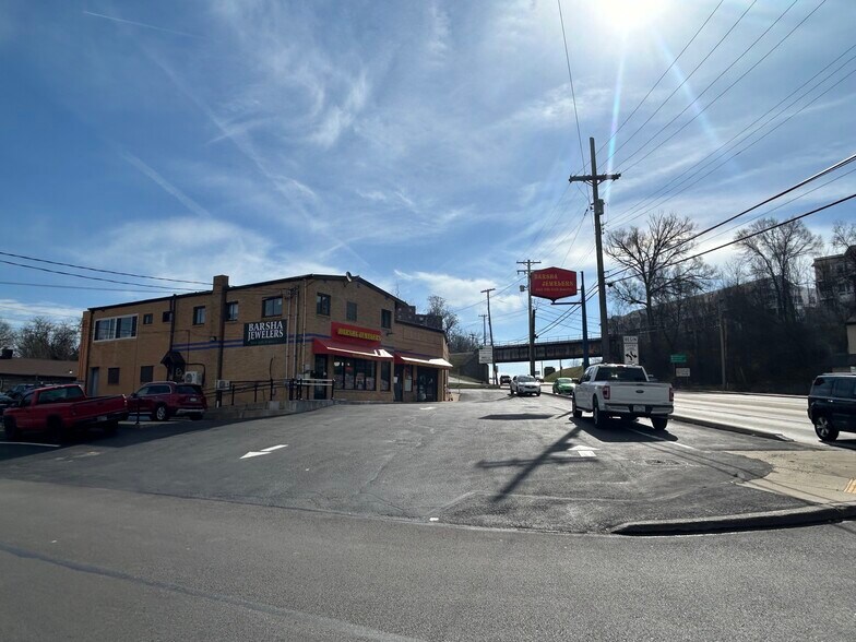 5401-5411 Clairton Blvd, Pittsburgh, PA for sale - Primary Photo - Image 1 of 4
