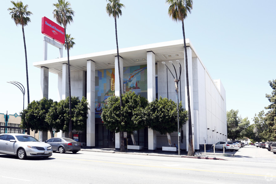 6551 Van Nuys Blvd, Van Nuys, CA for lease - Primary Photo - Image 1 of 1