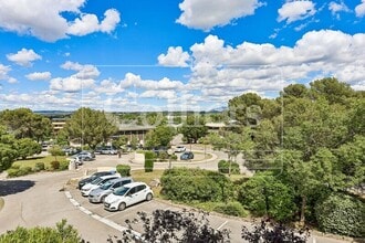 Avenue Jean-René Guillibert Gautier De La Lauzière, Aix-en-Provence, BDR - Aerial  map view
