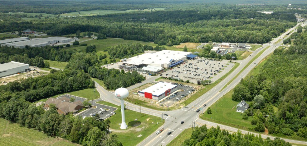 95 Dominion Dr, Farmville, VA à vendre - Photo du bâtiment - Image 3 de 7