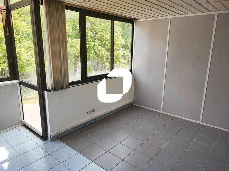 Avenue Georges Brassens, Boissy-Saint-Léger for lease - Interior Photo - Image 3 of 6
