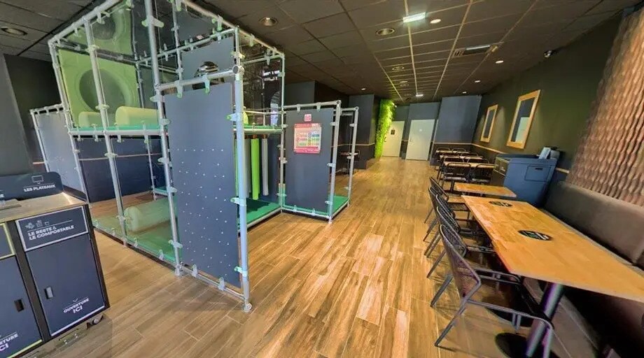 Retail in Clermont-Ferrand for sale - Interior Photo - Image 2 of 3