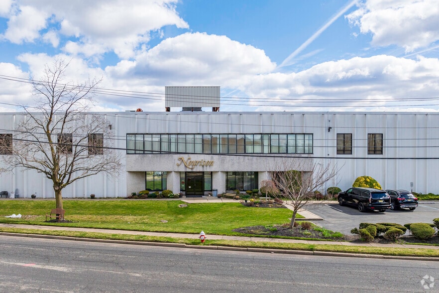 5 Sampson St, Saddle Brook, NJ for lease - Building Photo - Image 3 of 6