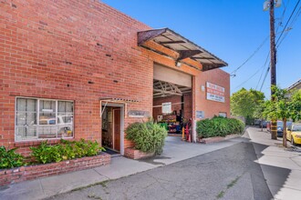 21602-21612 Western Blvd, Hayward, CA for lease Building Photo- Image 2 of 8