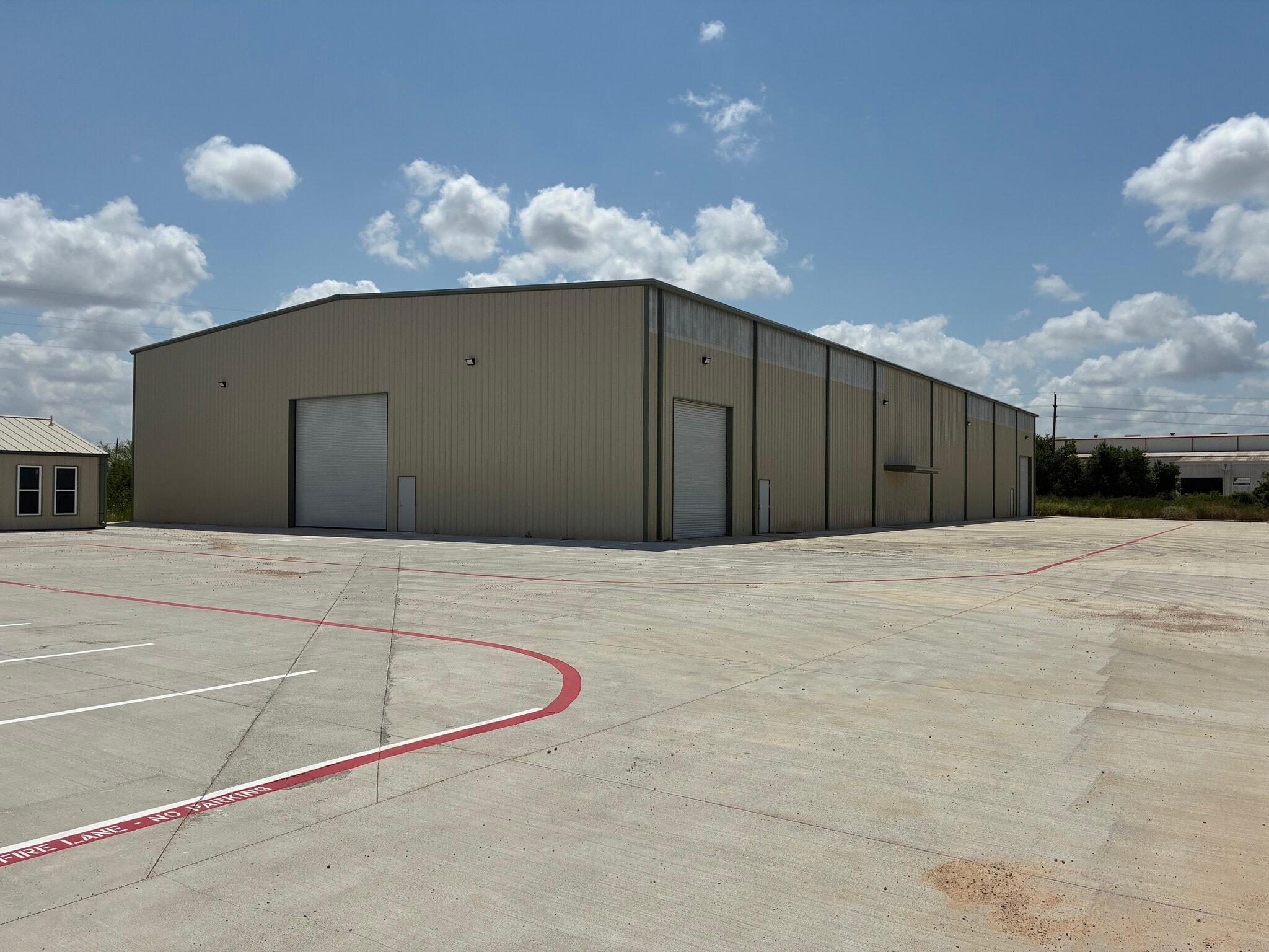 34277 Sunset Ln, Brookshire, TX for lease Building Photo- Image 1 of 4