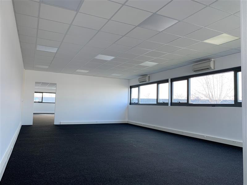 Office in Bonneuil Sur Marne for lease Interior Photo- Image 1 of 6