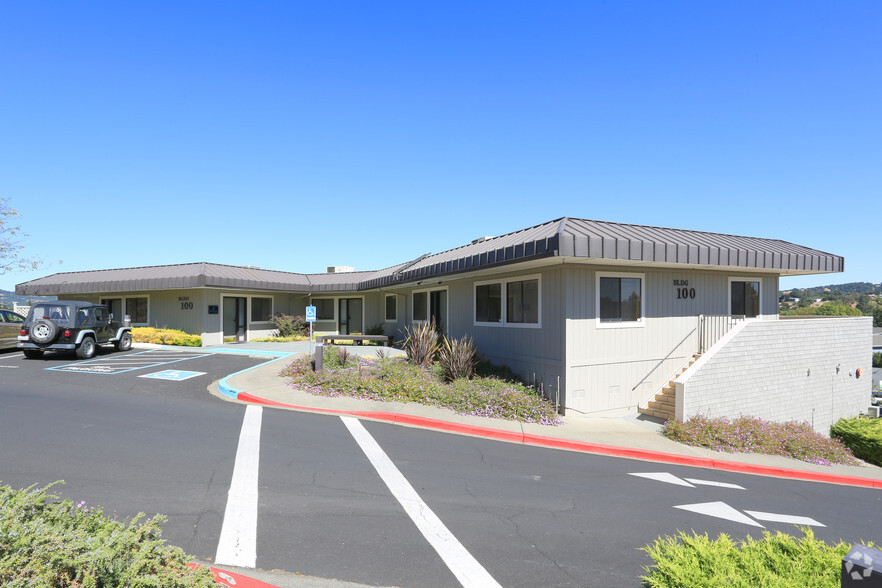 100 Professional Center Dr, Novato, CA for lease - Building Photo - Image 2 of 15