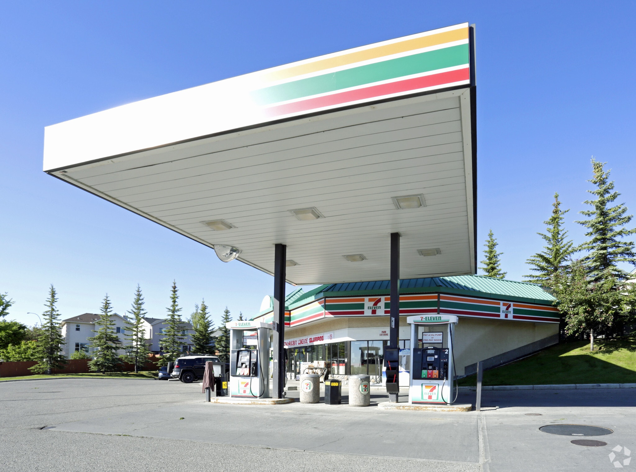 16311 6th St SW, Calgary, AB for sale Primary Photo- Image 1 of 8