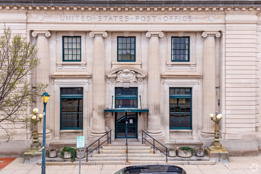 150 N Scott St, Joliet, IL for sale - Building Photo - Image 3 of 5