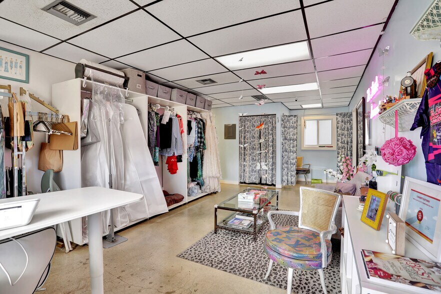 311 E Prospect Rd, Oakland Park, FL for sale - Interior Photo - Image 3 of 19