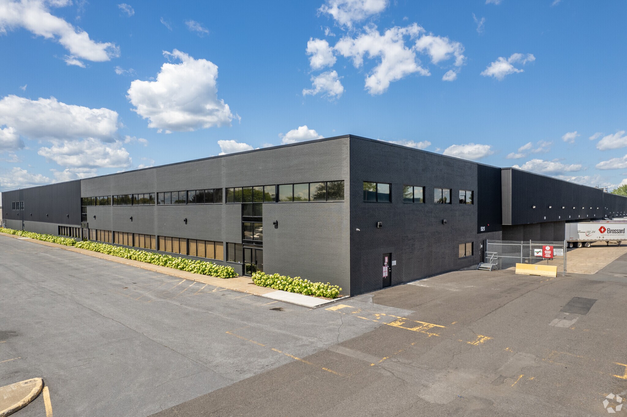 551 Rue Bériault, Longueuil, QC for sale Building Photo- Image 1 of 1