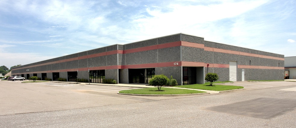 174 Collins St, Memphis, TN for lease - Building Photo - Image 2 of 9