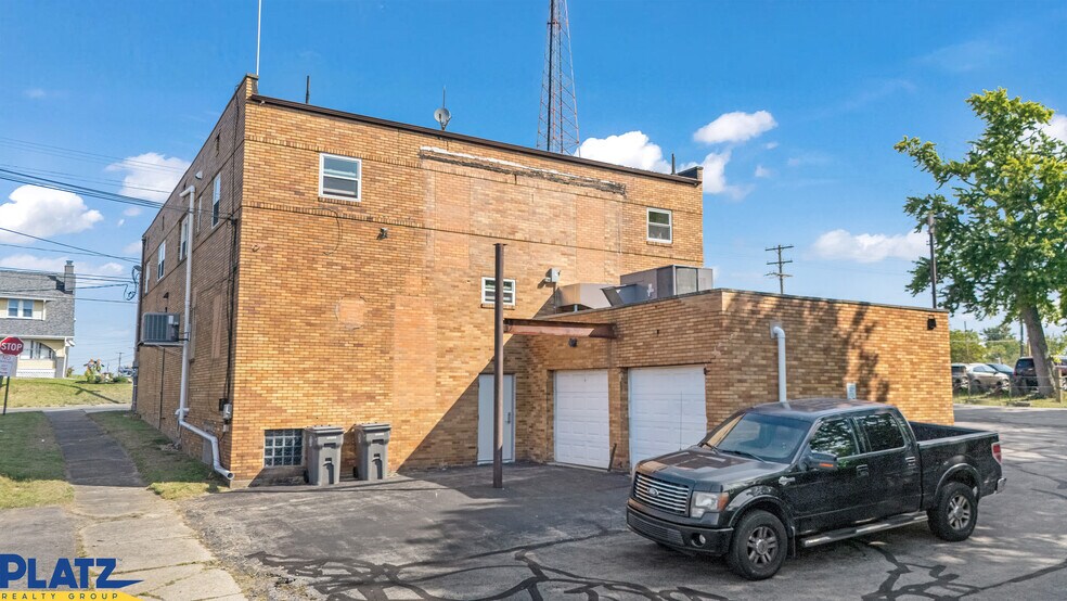 3143 Mahoning Ave, Youngstown, OH à louer - Photo du bâtiment - Image 3 de 14