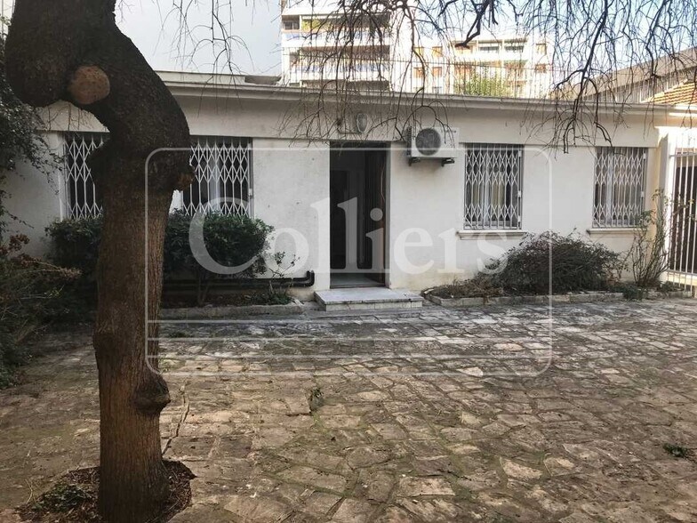 Office in Marseille for lease - Building Photo - Image 3 of 12