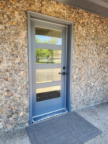 2115 McDonald, McMinnville, OR for lease - Building Photo - Image 3 of 16
