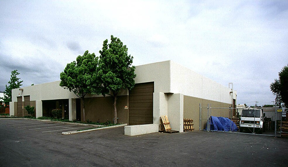 1051-1055 Pecten Ct, Milpitas, CA à louer - Photo du bâtiment - Image 2 de 3