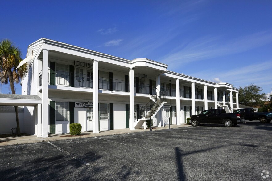 6727 1st Ave S, Saint Petersburg, FL à louer - Photo principale - Image 1 de 4