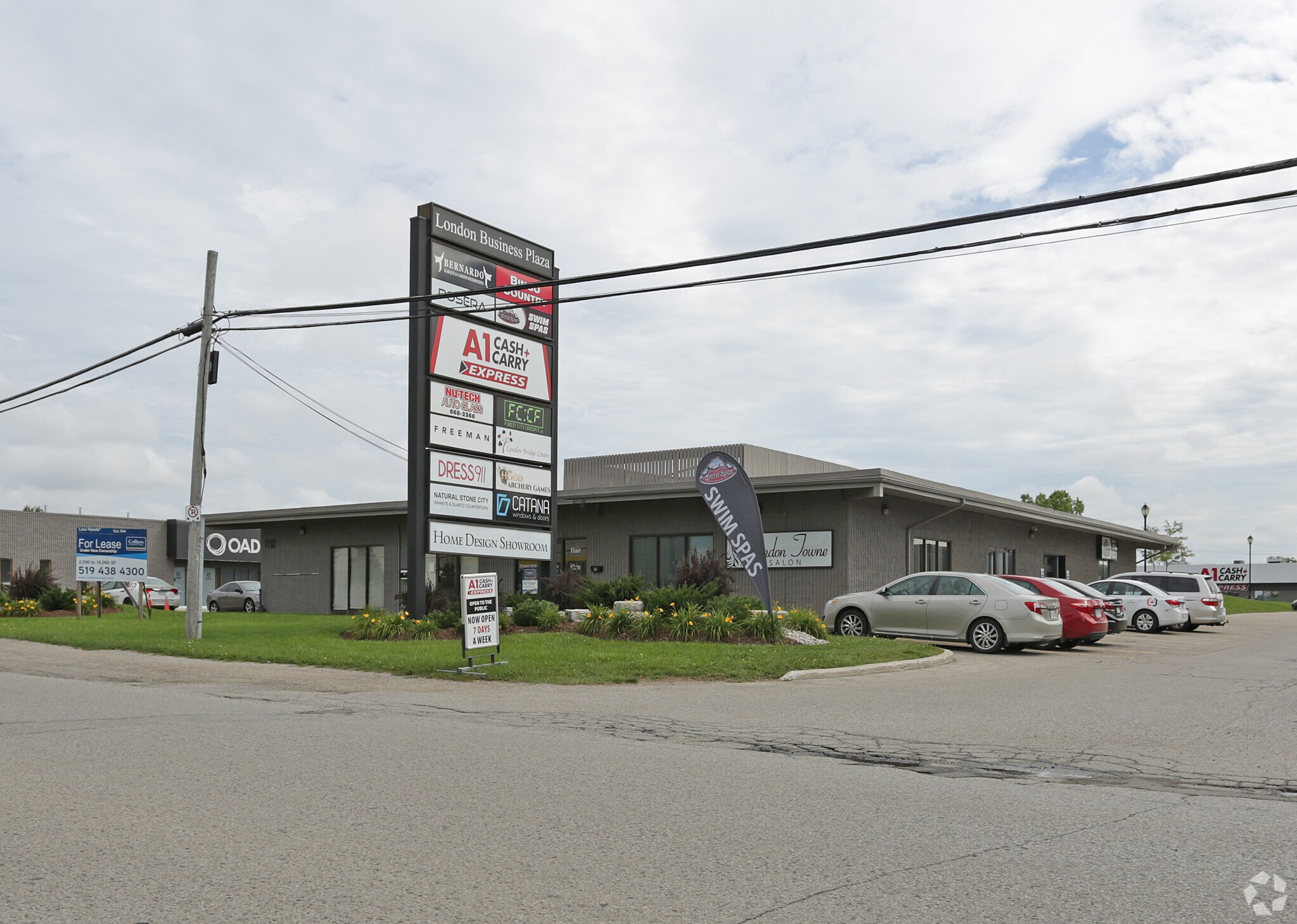 1106-1112 Dearness Dr, London, ON à vendre Photo principale- Image 1 de 1