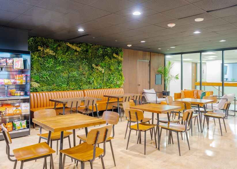 16414 San Pedro Ave, San Antonio, TX for lease - Interior Photo - Image 2 of 4