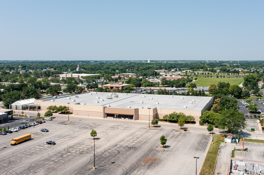 2131 W Galena Blvd, Aurora, IL for sale - Primary Photo - Image 1 of 25