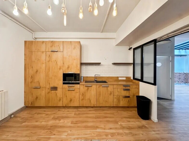 Bureau dans Levallois-Perret à vendre - Photo du bâtiment - Image 3 de 7