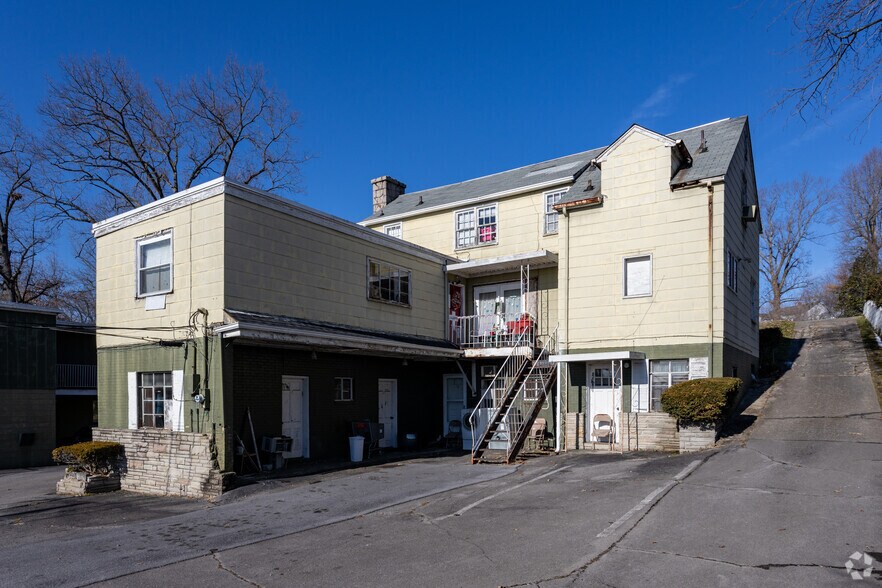 1778 Fort Henry Dr, Kingsport, TN for sale - Primary Photo - Image 1 of 1