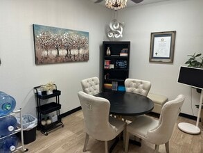 715 S 8th St, Rogers, AR for lease Interior Photo- Image 1 of 4