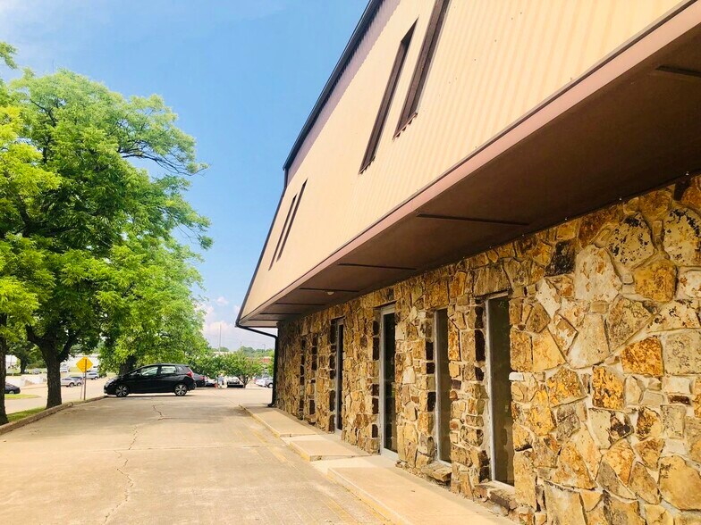 1016 W Maple Ave, Duncan, OK à louer - Photo du bâtiment - Image 1 de 8