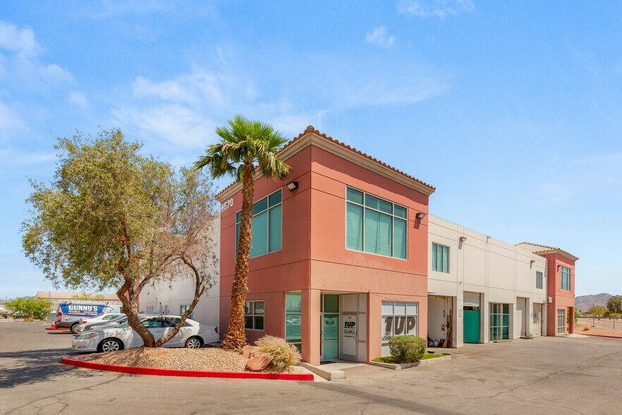 4570 Donovan Way, North Las Vegas, NV à vendre - Photo du bâtiment - Image 1 de 85