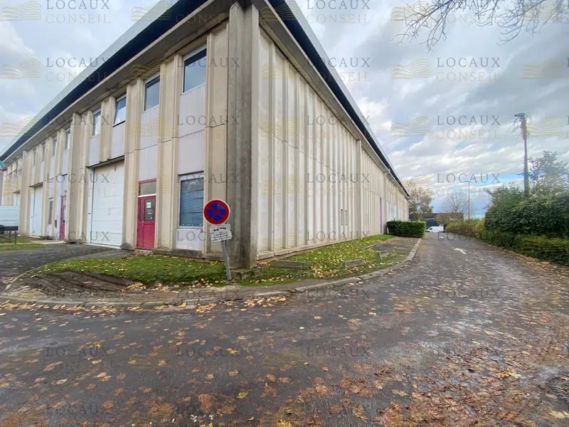 Flex in Sarcelles for lease Primary Photo- Image 1 of 5