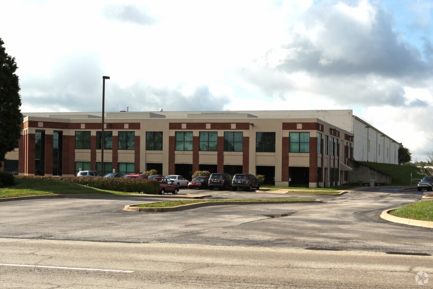 2400 Nelson Miller Pky, Louisville, KY for sale - Building Photo - Image 2 of 2