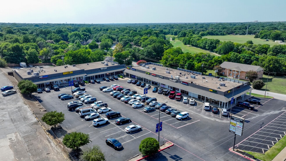 917 N Hampton Rd, DeSoto, TX for sale - Aerial - Image 2 of 3