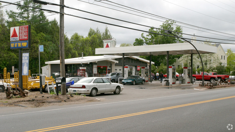 1097 Farmington Ave, Farmington, CT for lease - Primary Photo - Image 1 of 27