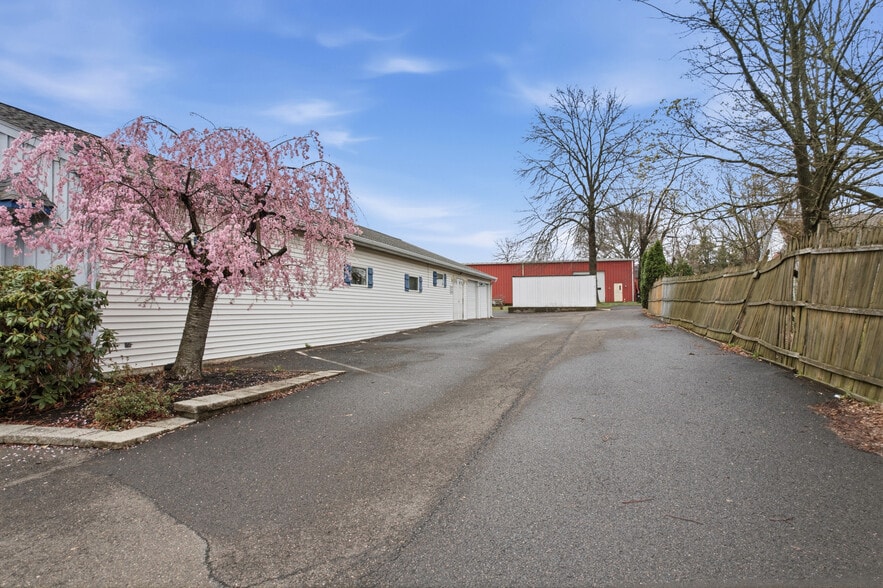 105 High St, Dublin, PA à vendre - Photo du bâtiment - Image 3 de 40