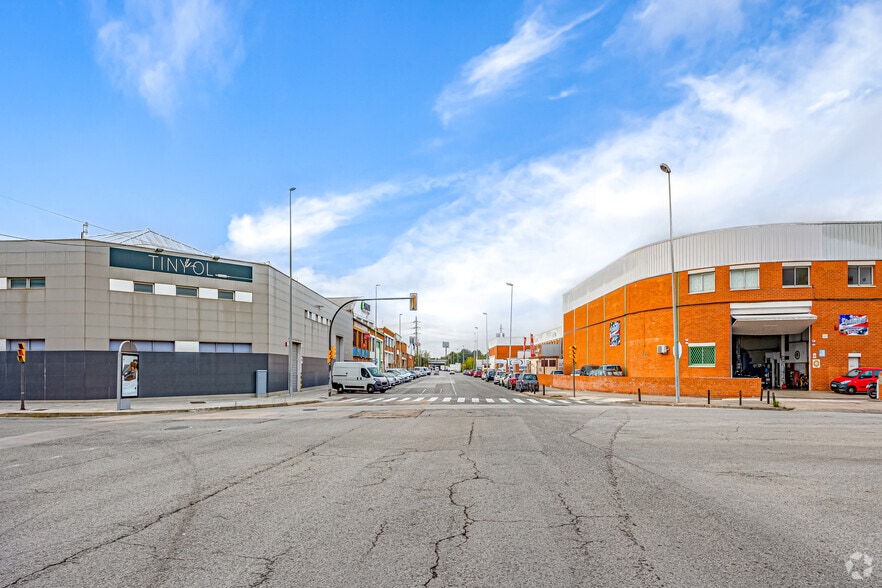 253 Carretera del Mig, L'Hospitalet de Llobregat, Barcelona for sale - Building Photo - Image 2 of 4