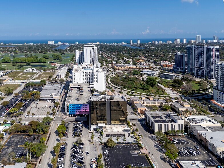 1909 Tyler St, Hollywood, FL à louer - Photo du bâtiment - Image 2 de 68