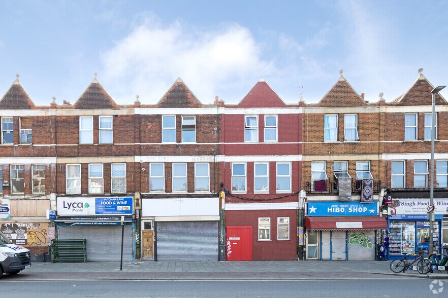 Mitcham Ln, Londres à louer - Photo du bâtiment - Image 2 de 2