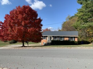 Plus de détails pour 1501 Lark Ln, Blacksburg, VA - Bureau à louer