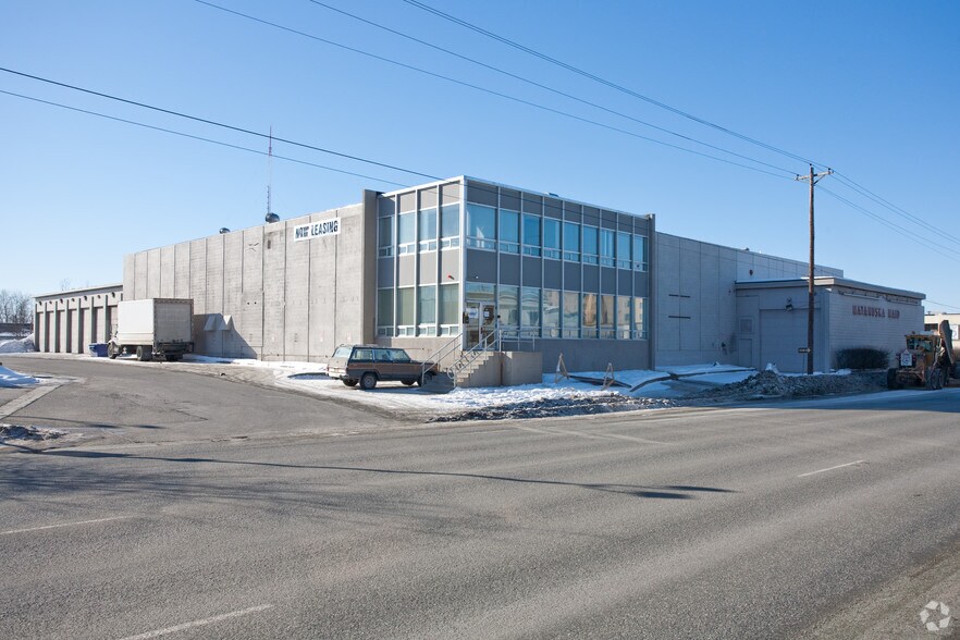 814 W Northern Lights Blvd, Anchorage, AK à vendre - Photo du bâtiment - Image 2 de 11