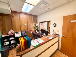 3901 Airport Fwy, Bedford, TX for lease Interior Photo- Image 1 of 7