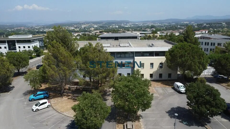 Office in Aix-en-Provence for lease Primary Photo- Image 1 of 6