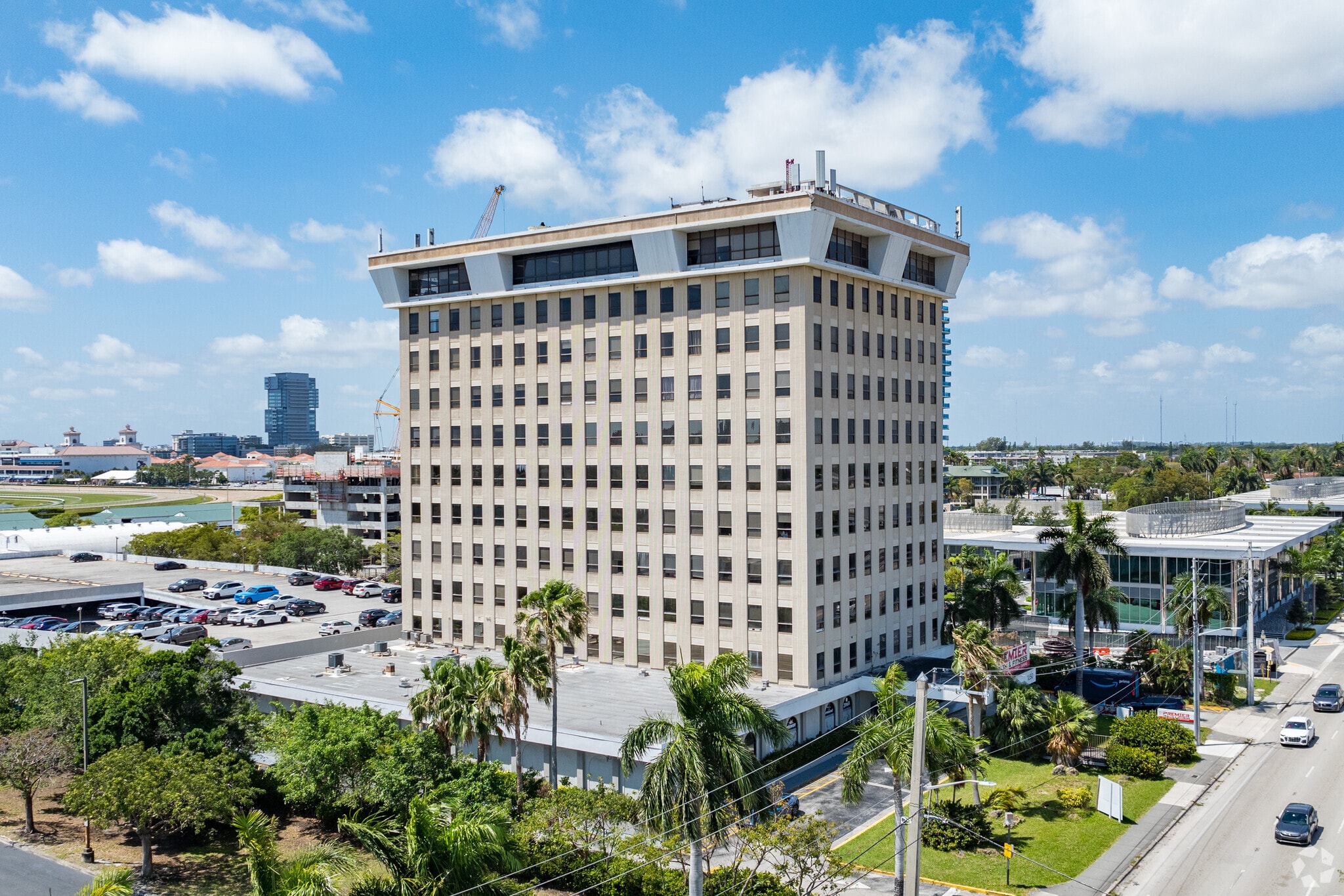 1250 E Hallandale Beach Blvd, Hallandale Beach, FL for lease Primary Photo- Image 1 of 80